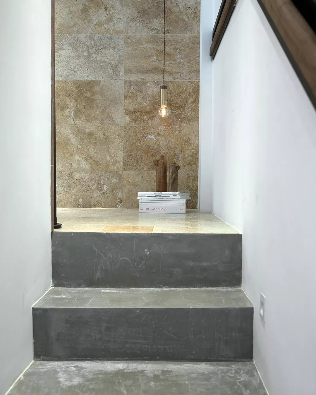 Naturstein-Treppe-Hotel